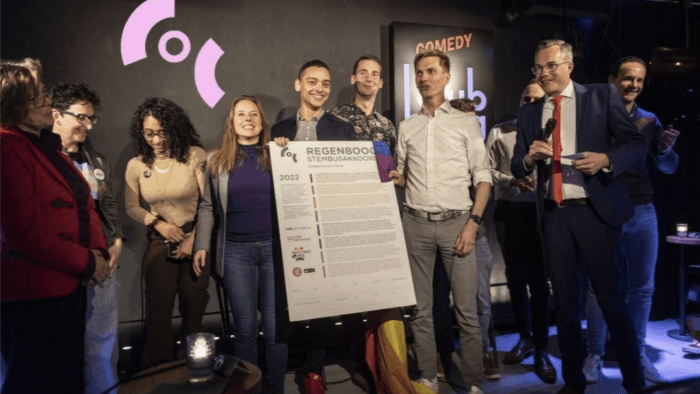 Regenboog Verkiezingsdebat in Nieuwe Luxor